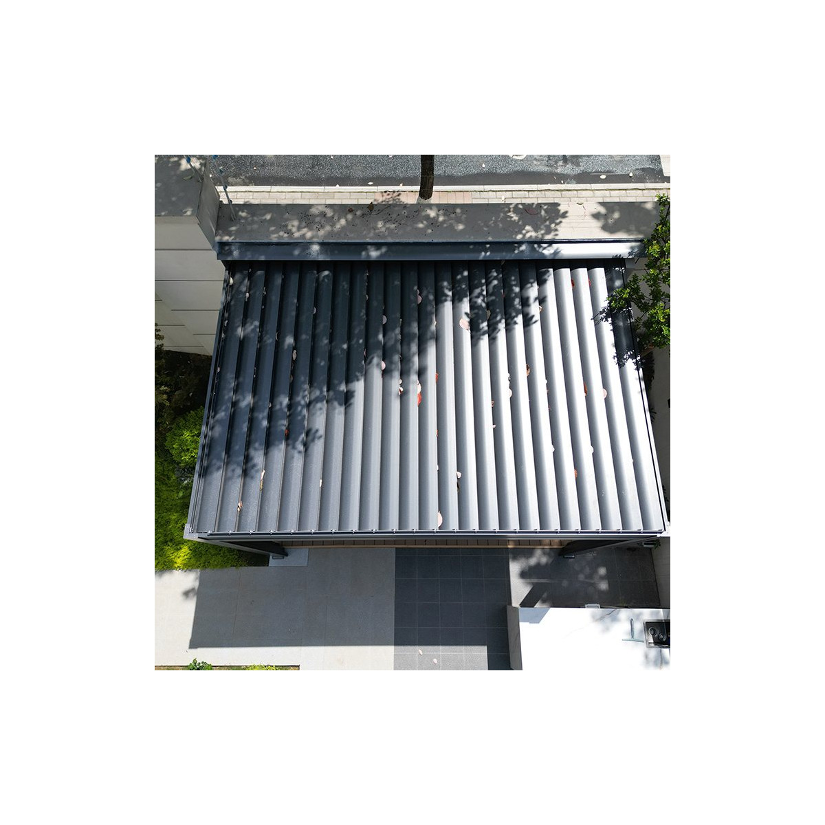 pergola bioclimatique pas chère en situation 4