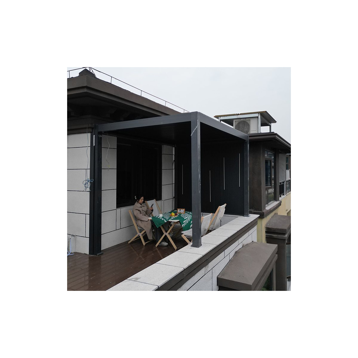 pergola bioclimatique en kit en situation 4