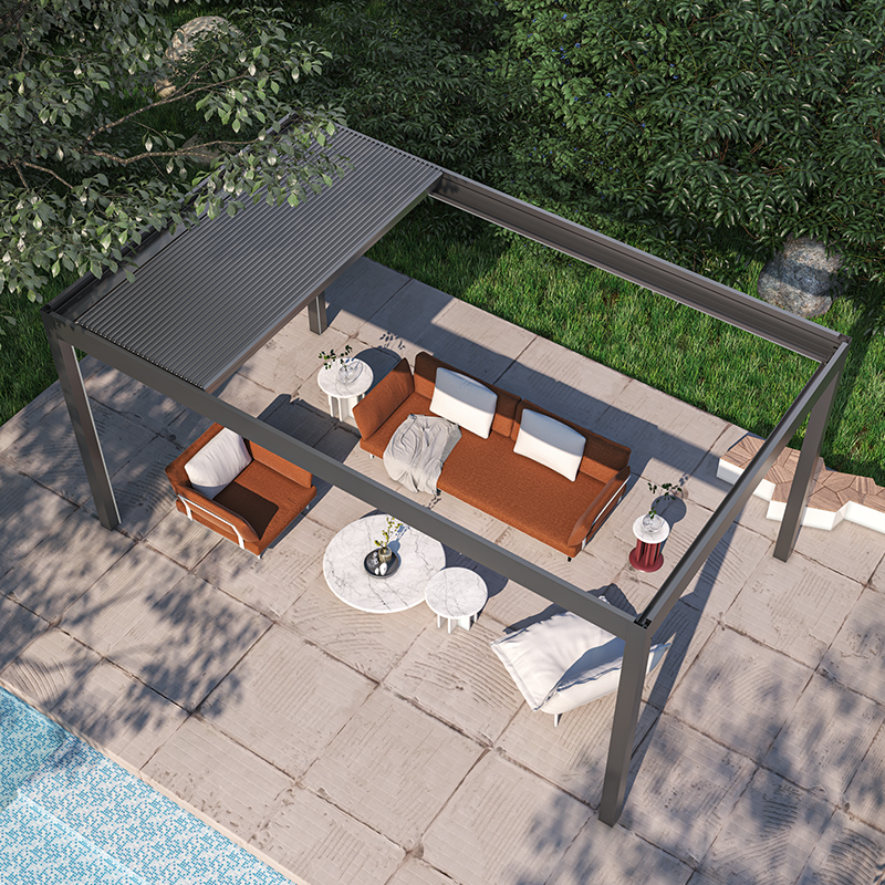 Pergola bioclimatique aluminium sur terrasse avec piscine